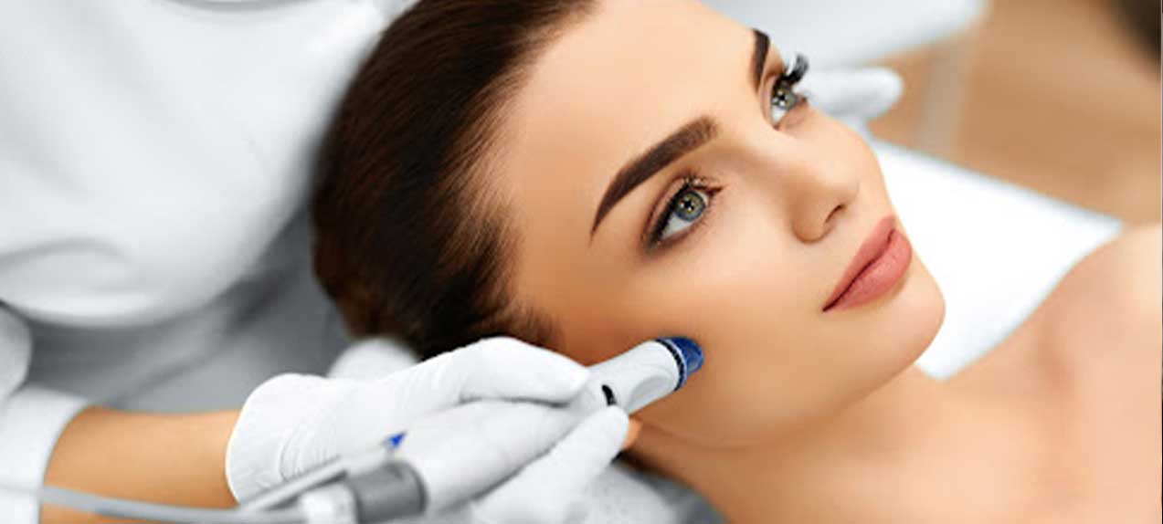 Aqua Facial – Frische und vitale Haut Aqua Facial – Frische und vitale Haut